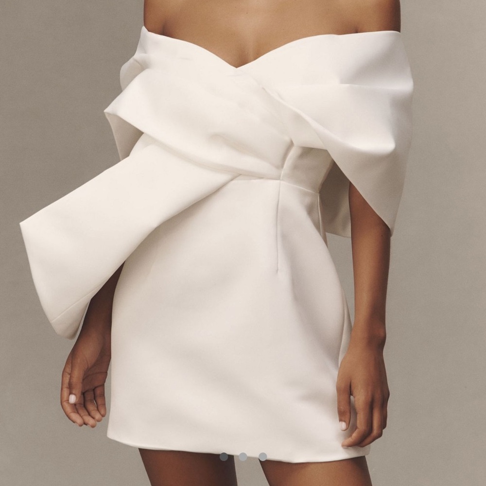 Elliatt Strapless Cream Dress